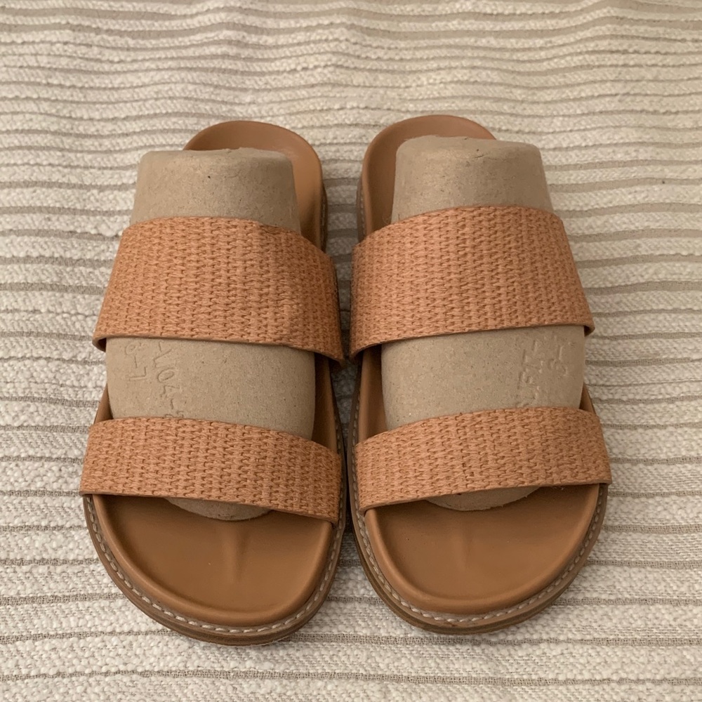 Joie comfort Slide Sandals in Tan